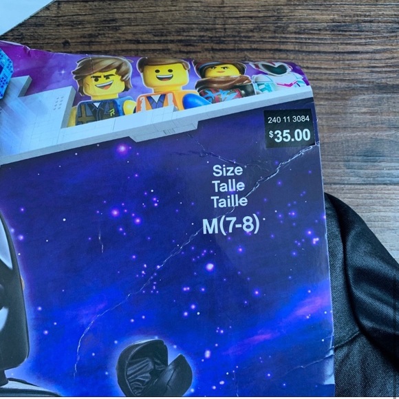 Boys’ LEGO Movie 2 Batman Deluxe Costume - Picture 6 of 8